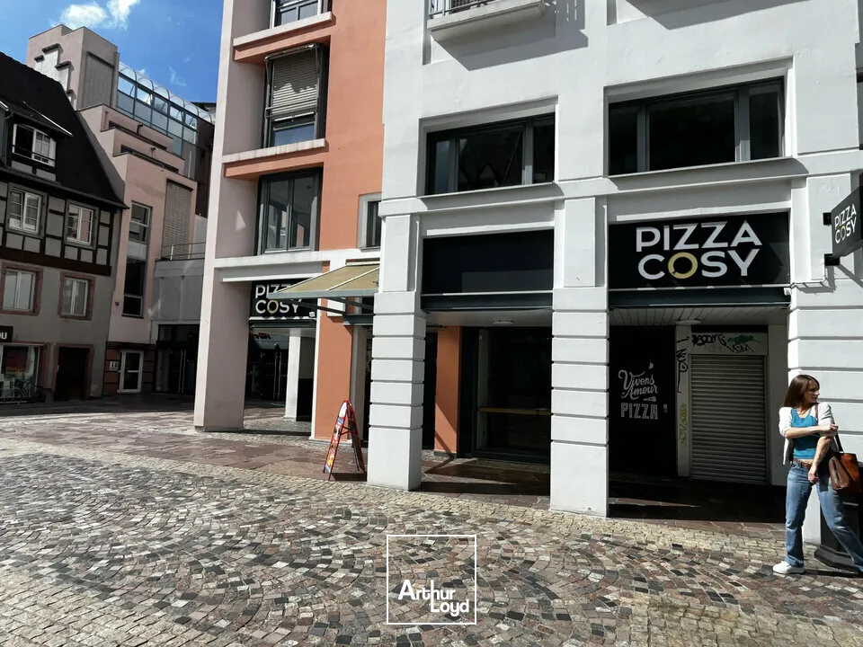 LOCAL COMMERCIAL à LOUER de 146 m²