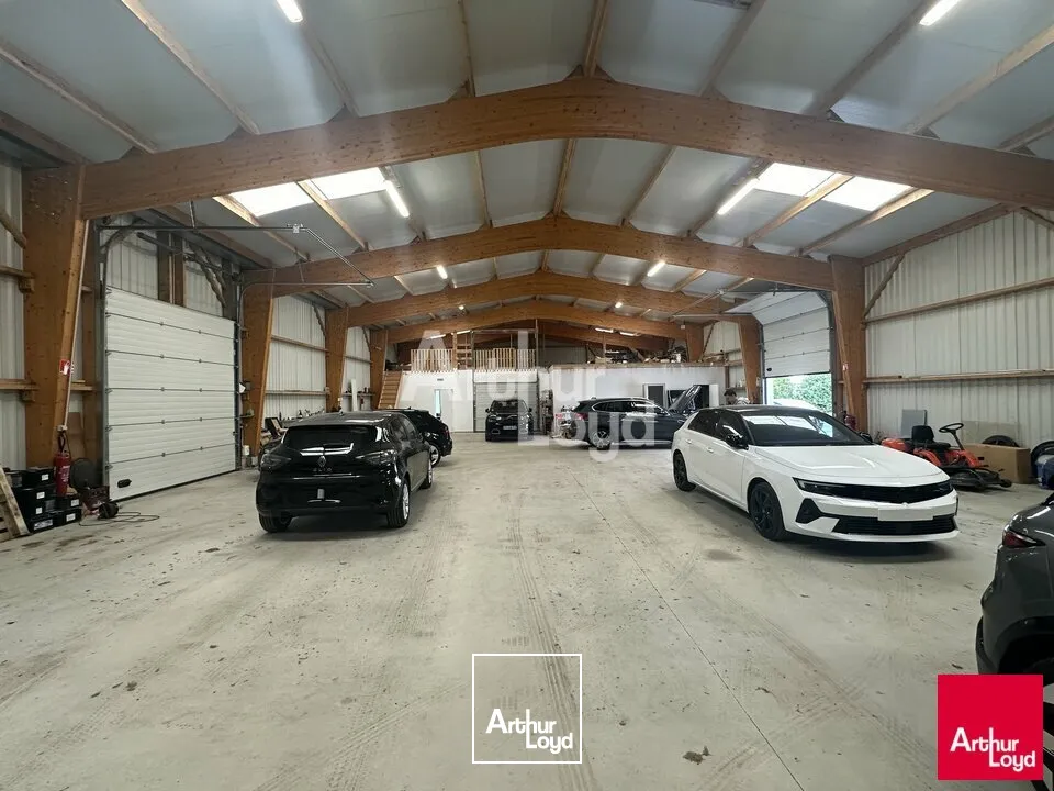 Accès direct à l'A84, à 15 minutes de Rennes et de Fougères