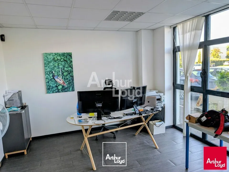 BRUZ - LOCAL D'ACTIVITE A LOUER - 350 M²