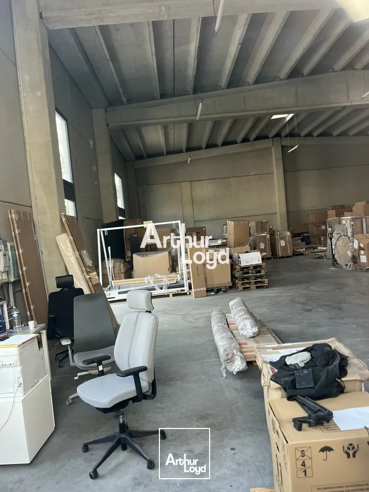 Locaux modernes 476 m² à louer Actipôle Mougins