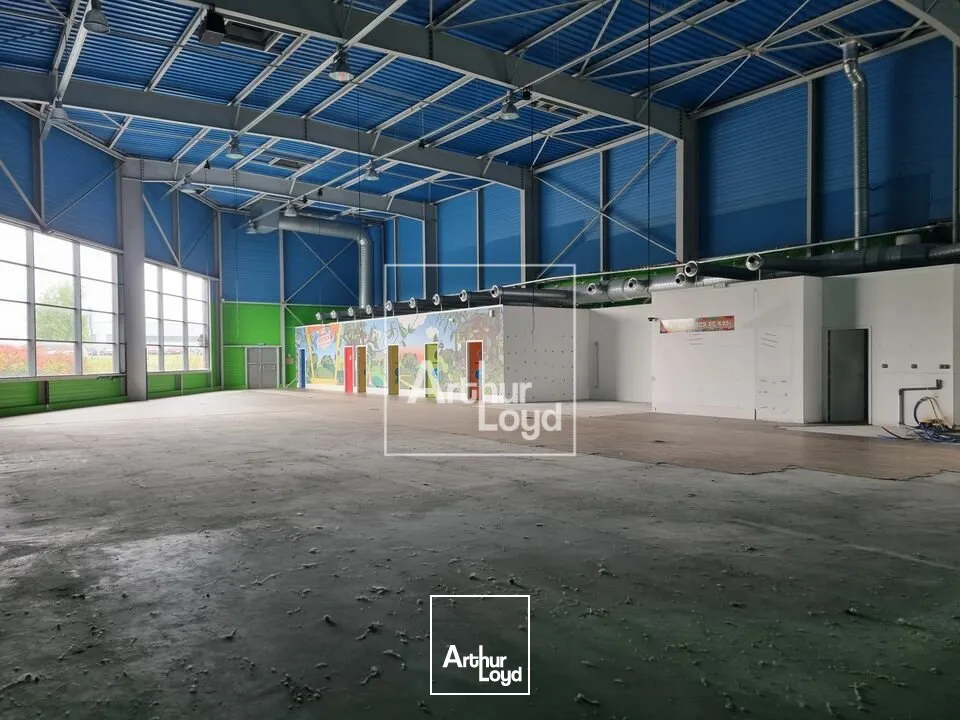 Bâtiment à Vendre à VARENNES-SUR-SEINE