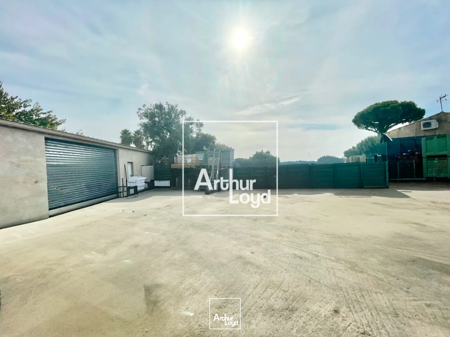 Location local d'activité 110 m² - Accessibilité optimale et cour privative - Arthur Loyd Montpellier