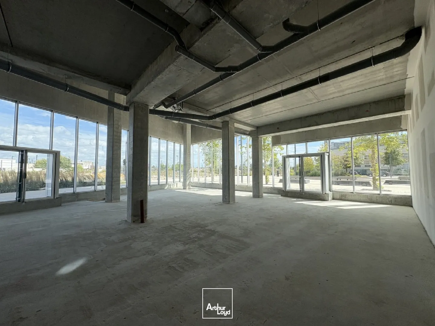 Local commercial neuf - 285 m2 - Fleury les Aubrais