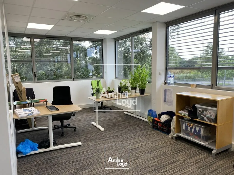 BUREAUX CLIMATISES A LOUER - GRIGNY