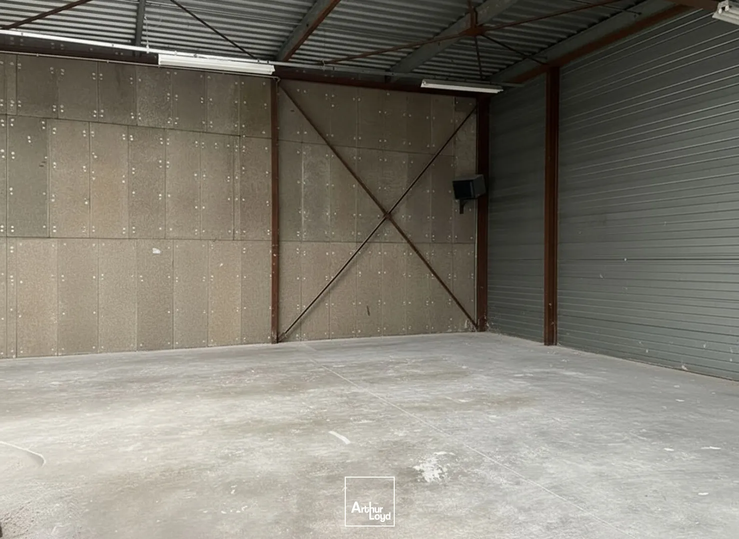 local d'activité - Négoce 347 m² environ