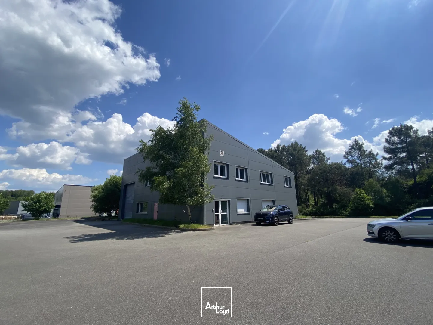 A VENDRE OU A LOUER - ENSEMBLE IMMOBILIER INDEPENDANT 412 M² - KERVIGNAC