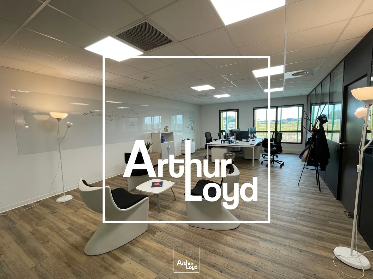 IMMEUBLE DE BUREAUX INDEPENDANT DE 1890 m2 A VENDRE - MAUGUIO FREJORGUES EST