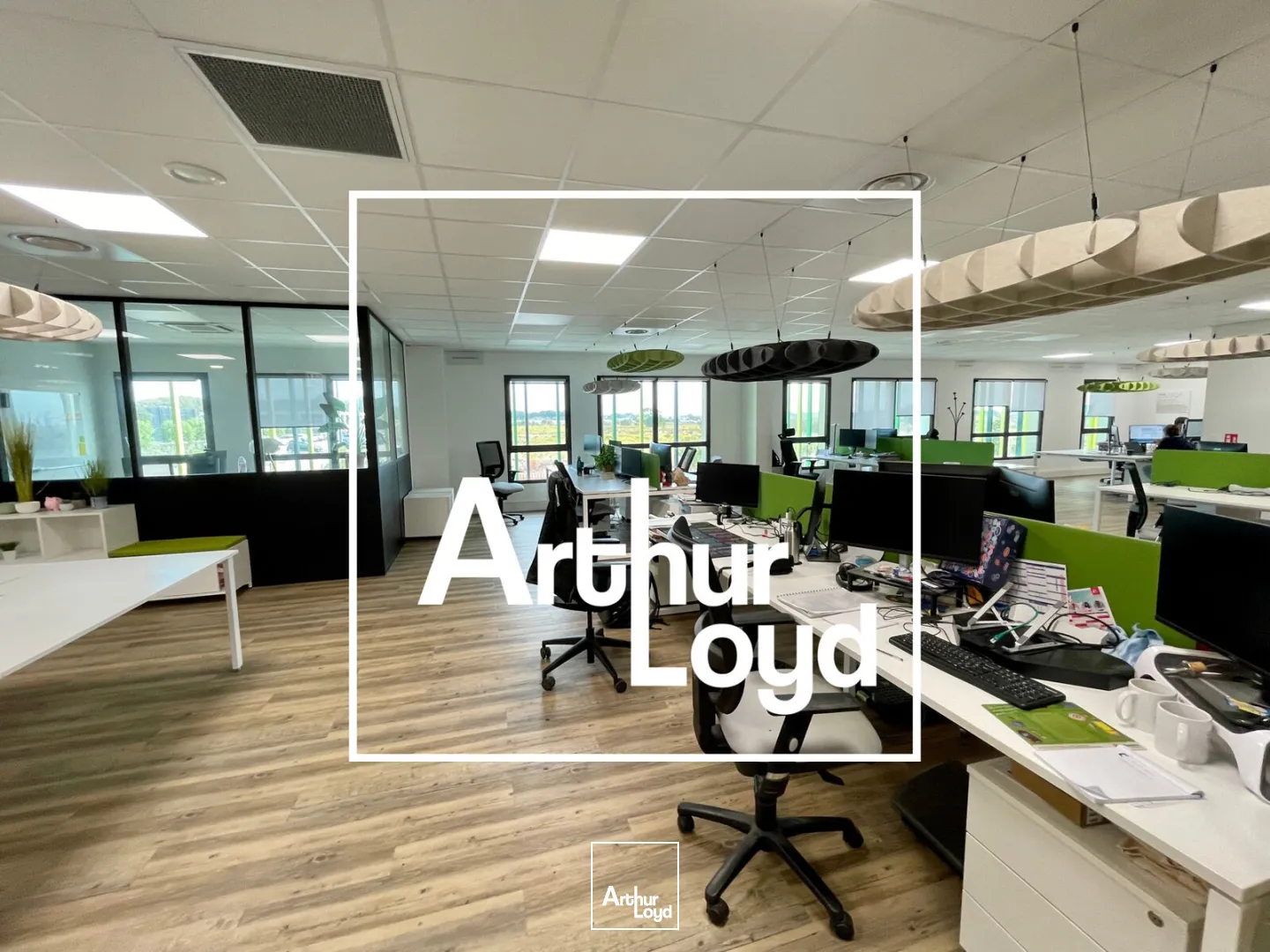 IMMEUBLE DE BUREAUX INDEPENDANT DE 1890 m2 A VENDRE - MAUGUIO FREJORGUES EST