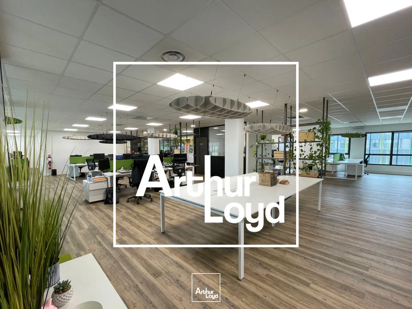 IMMEUBLE DE BUREAUX INDEPENDANT DE 1890 m2 A VENDRE - MAUGUIO FREJORGUES EST