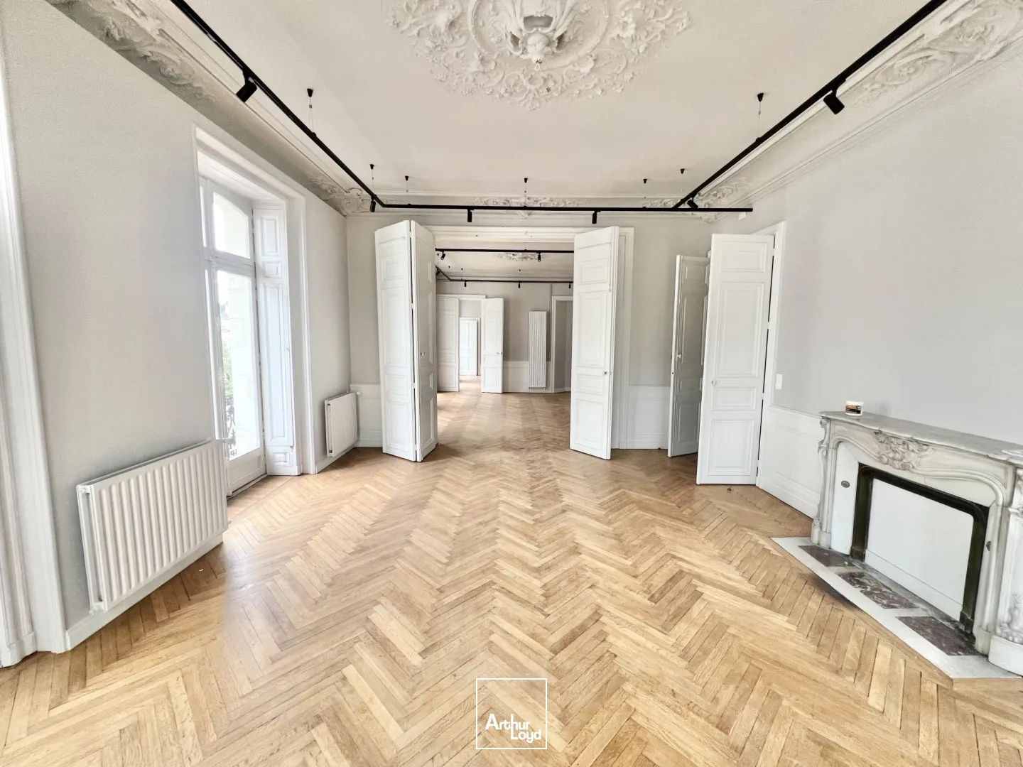 BUREAUX DE PRESTIGE A VENDRE - NANTES CENTRE - AFFRE - CALVAIRE