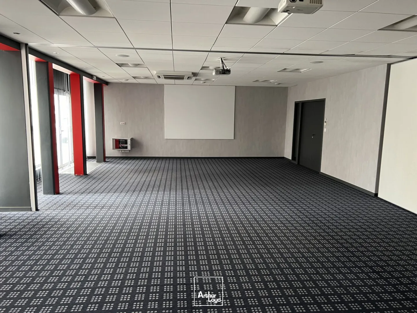 BUREAUX A LOUER GARE SNCF - EURONANTES