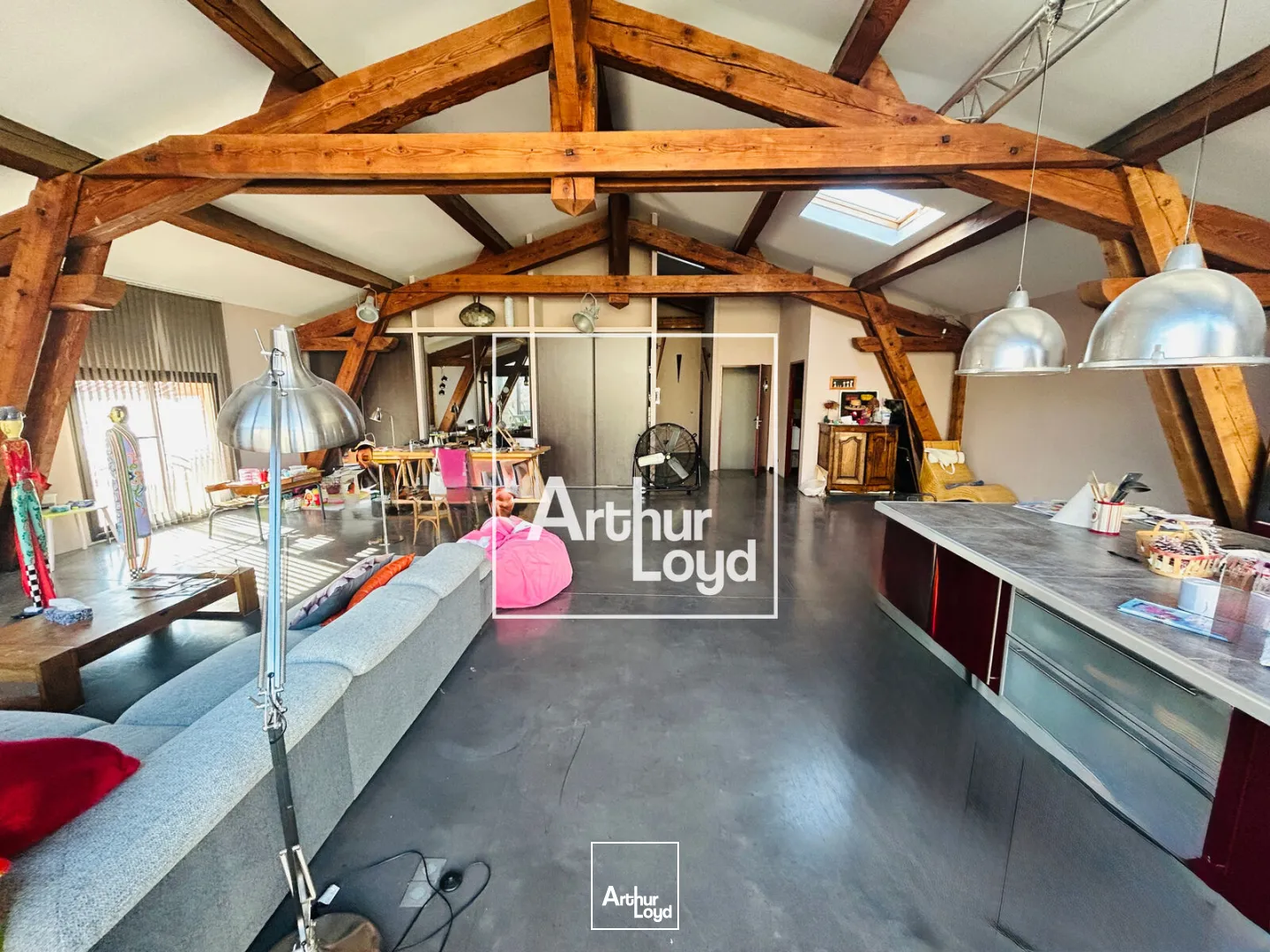 Local d'activités à vendre