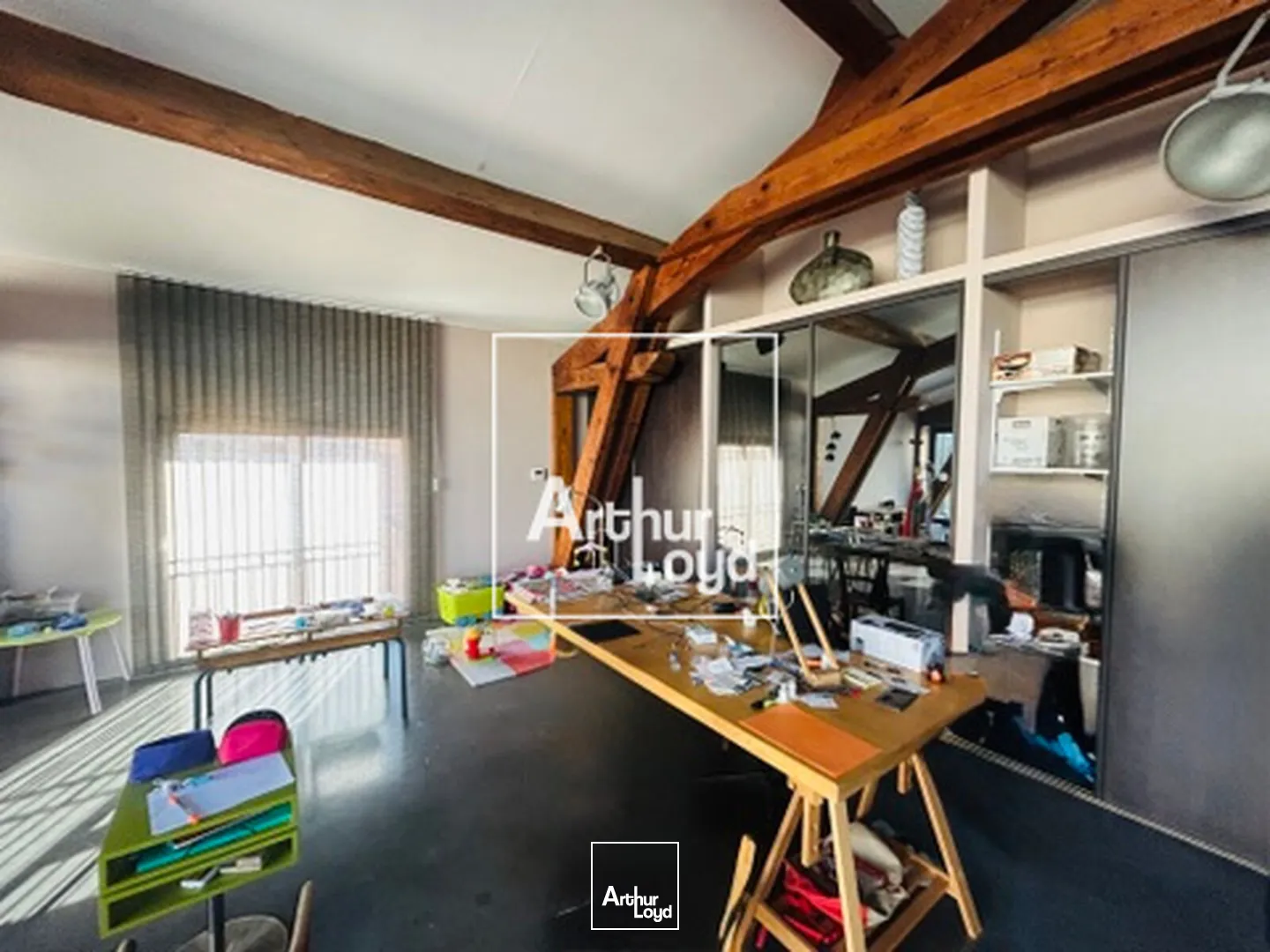 Local d'activités à vendre