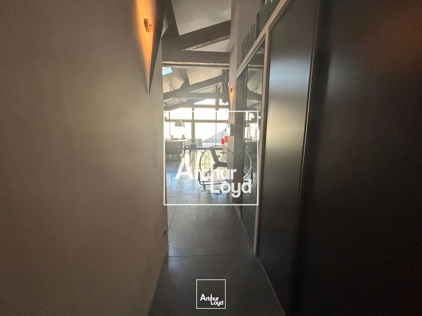 Local d'activités à vendre