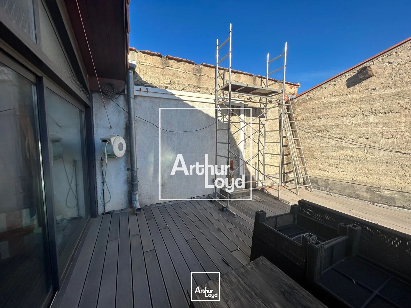 Local d'activités à vendre