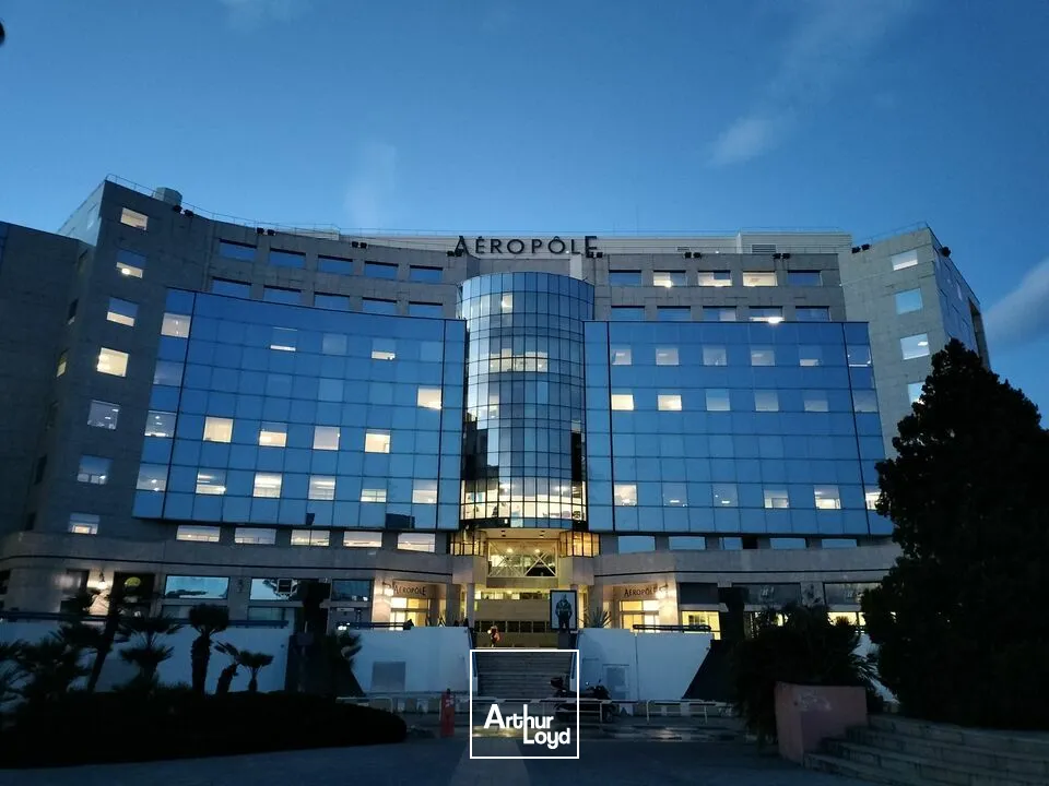 BUREAUX A LOUER A NICE IMMEUBLE DE STANDING QUARTIER D'AFFAIRES