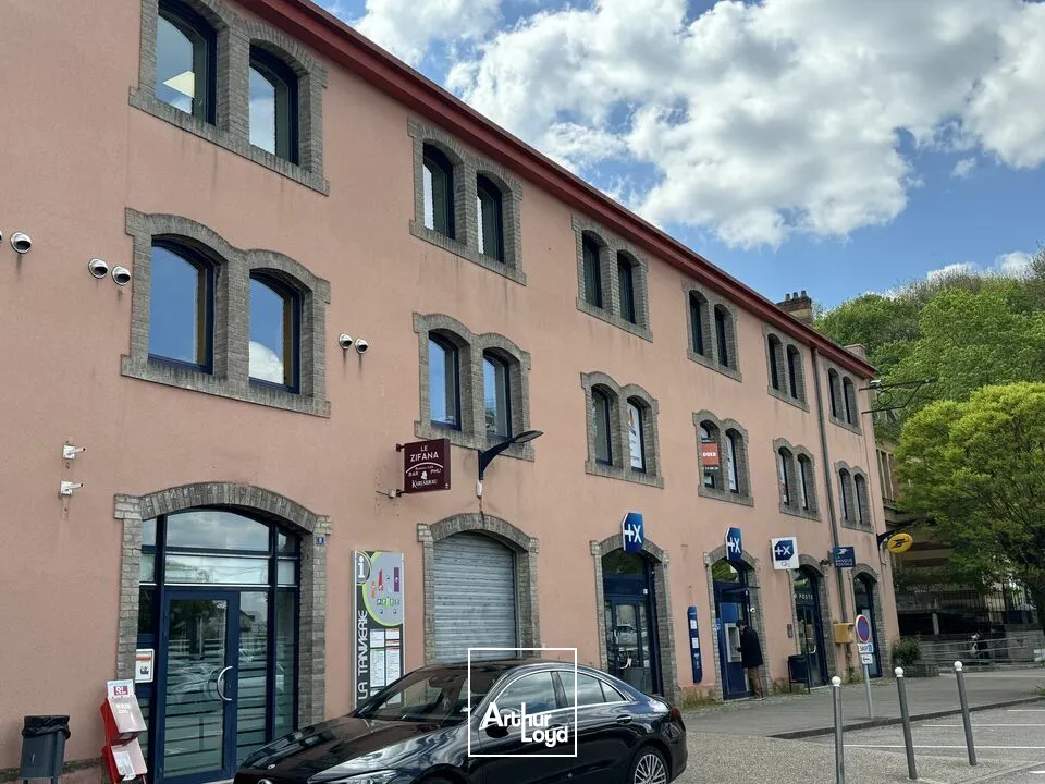 BUREAUX à LOUER de 219 m²