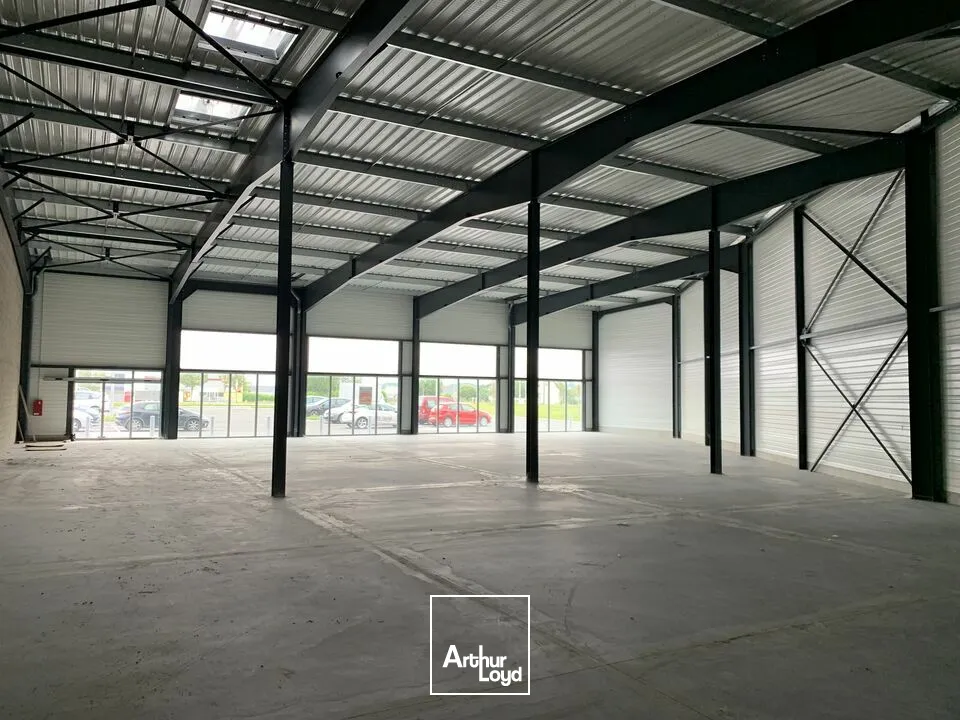 SAINTE MAURE DE TOURAINE LOCAL COMMERCIAL A LOUER 600 M²