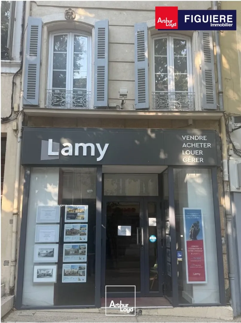LOCAL COMMERCIAL 93M² COURS SALON DE PROVENCE 