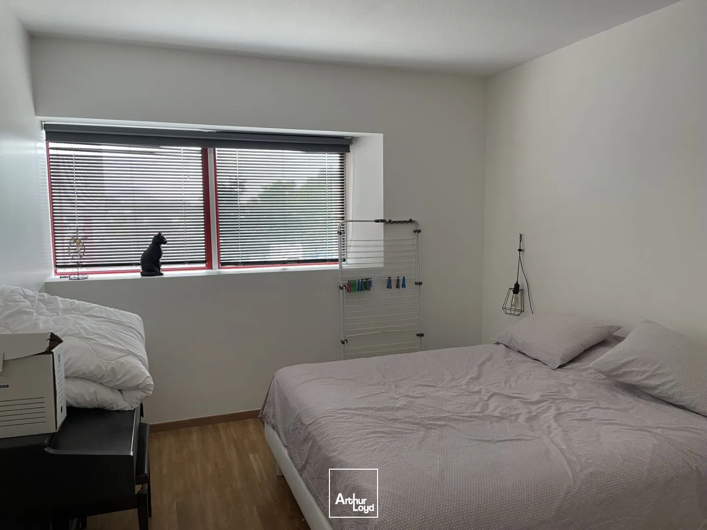 site industriel 1555 m² - vaste foncier