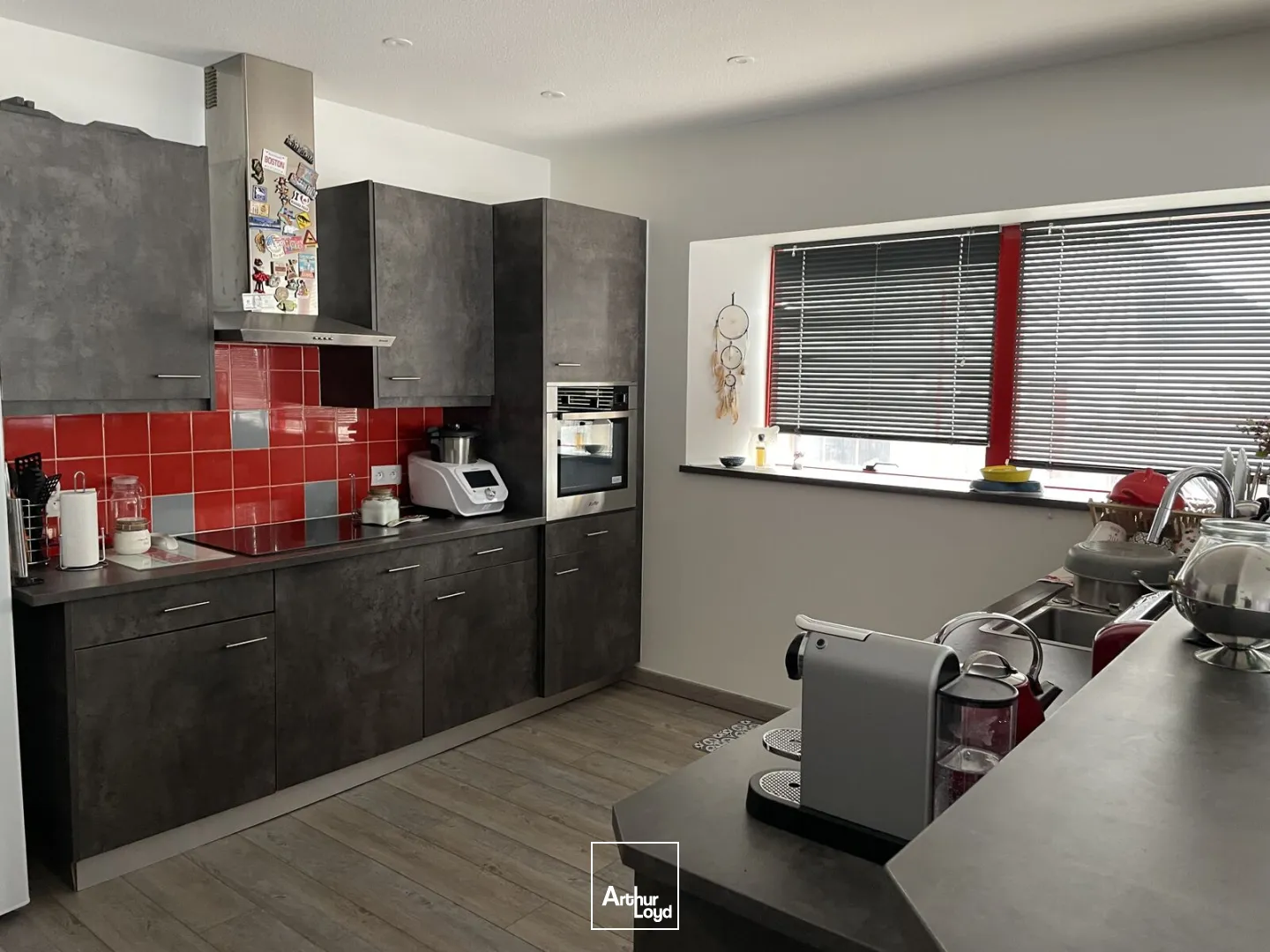 site industriel 1555 m² - vaste foncier