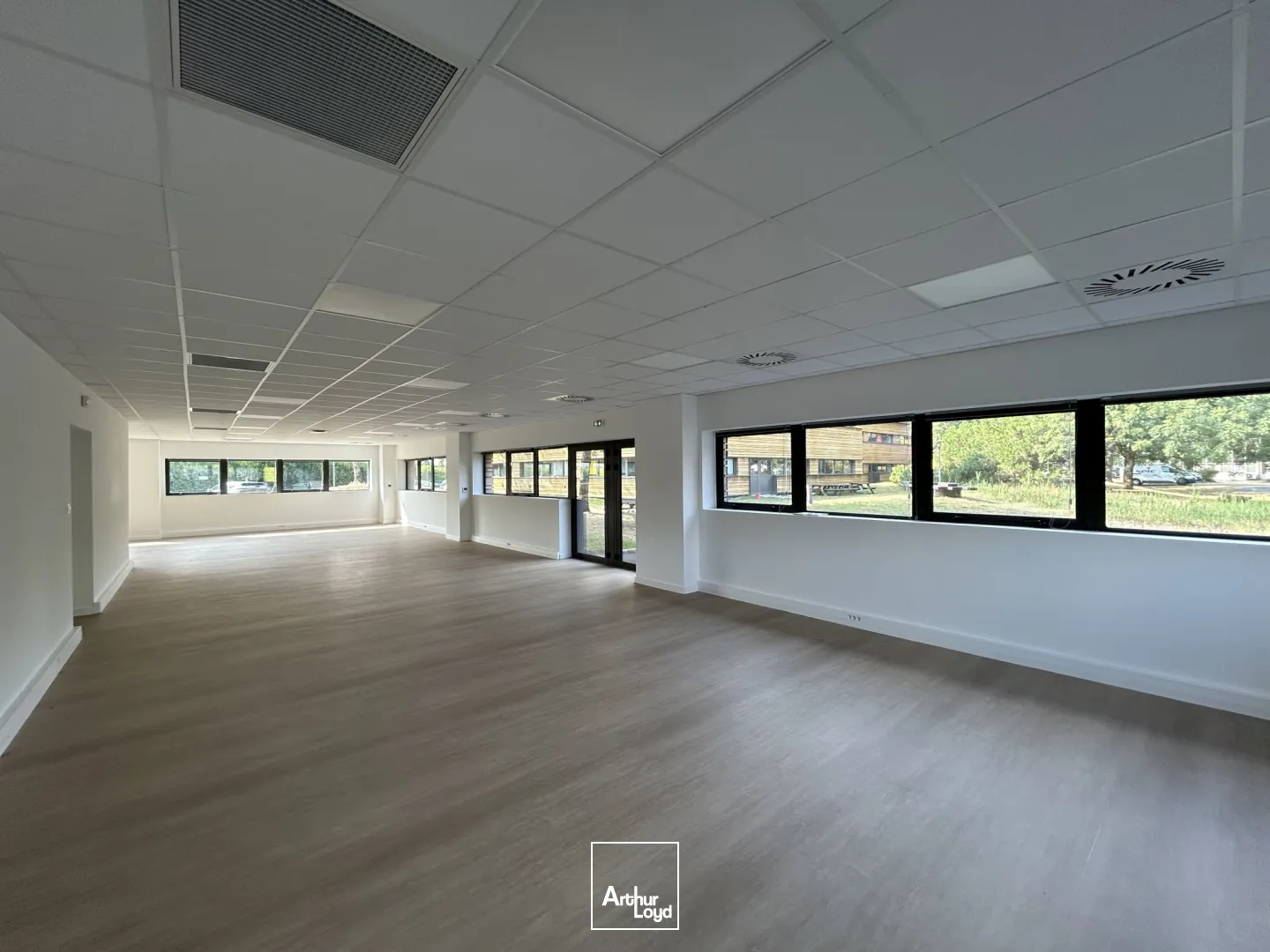 Plateau de bureaux rénovés à louer - Mérignac Cadera Sud