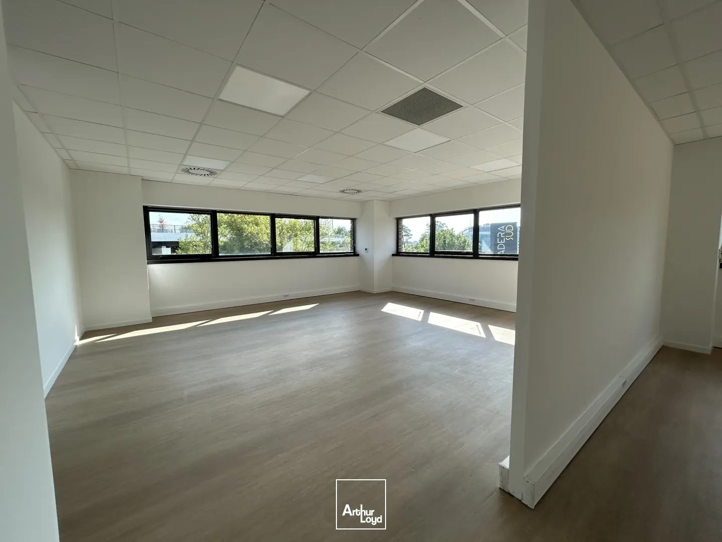 Plateau de bureaux rénovés à louer - Mérignac Cadera Sud