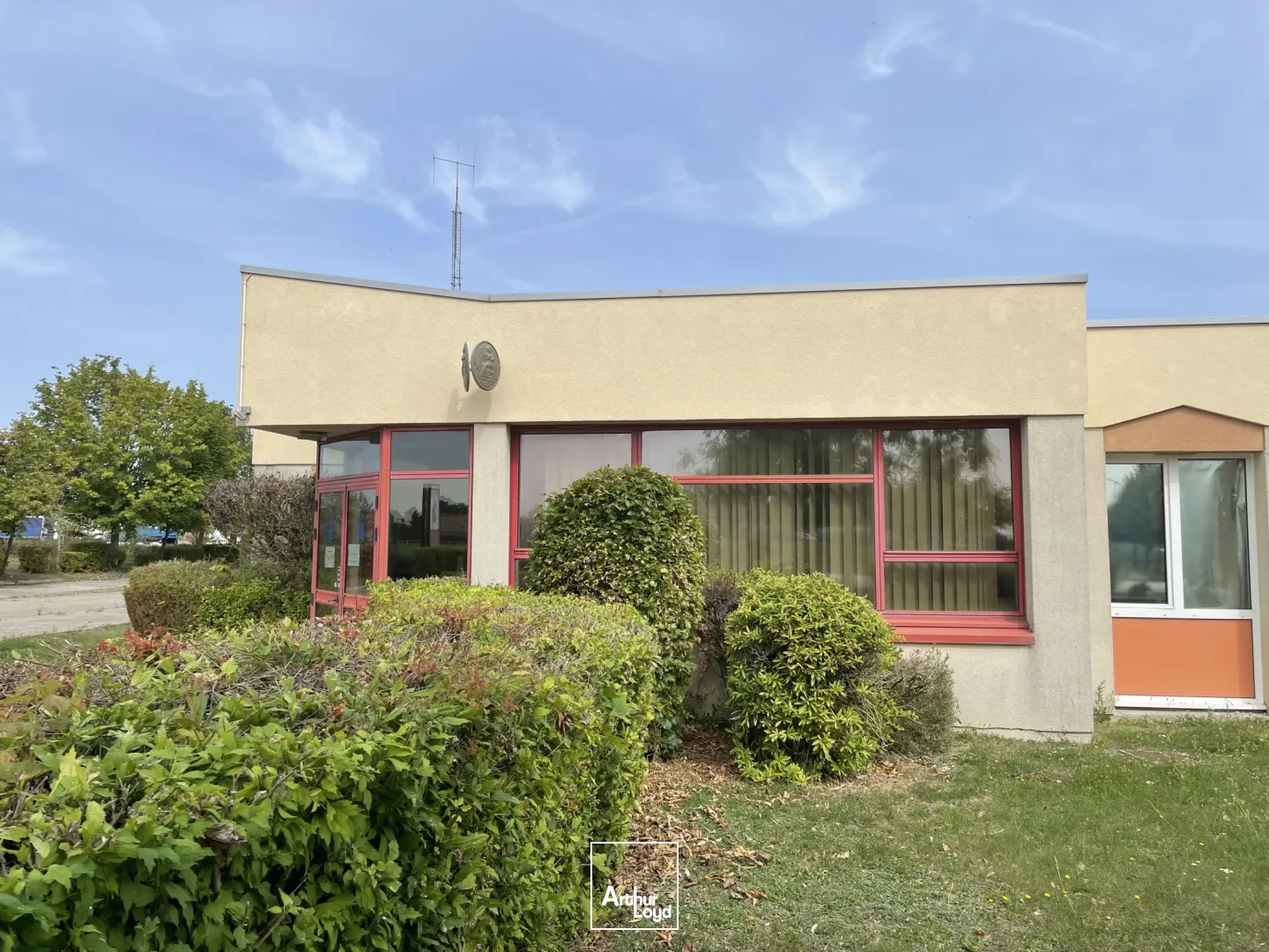 Bureaux à vendre à LA MADELEINE DE NONANCOURT 27320