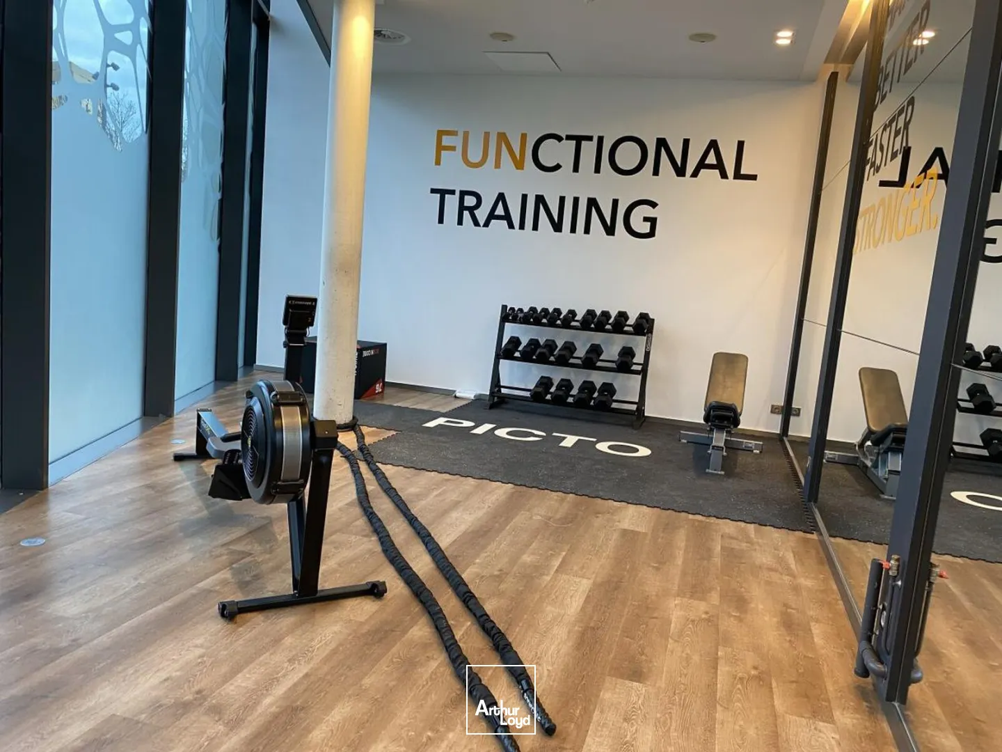 Bureaux flexibles à louer - PICTO - Immeuble tertiaire certifié HQE avec services premium - Paris 19