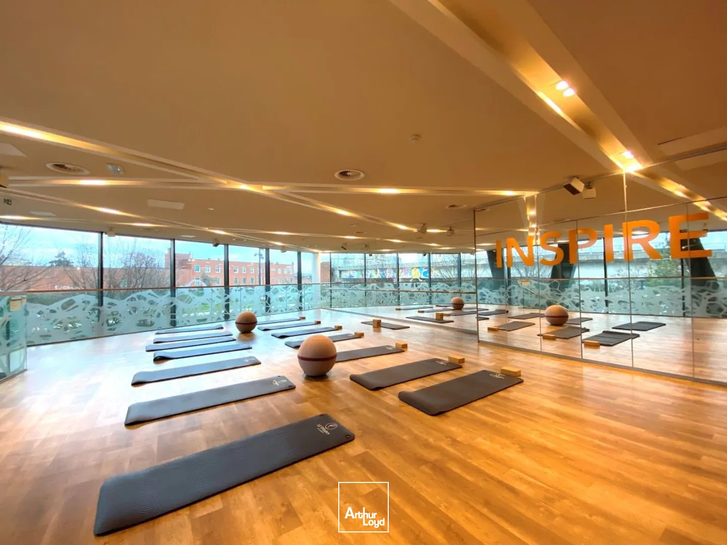 Bureaux flexibles à louer - PICTO - Immeuble tertiaire certifié HQE avec services premium - Paris 19