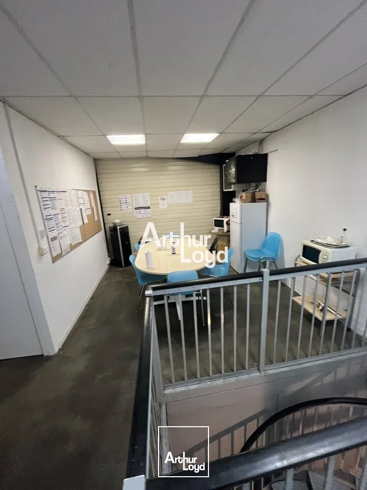 Locaux mixtes 250 m² - Mandelieu