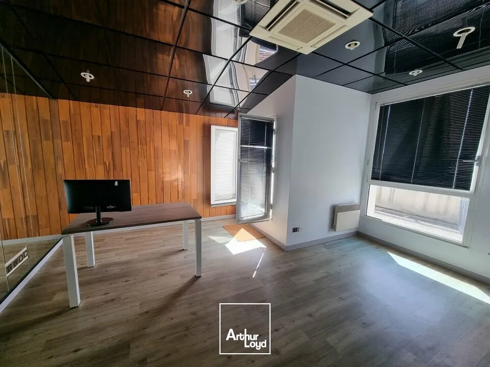 À louer  Bureaux 120 m² avec terrasse  Centre-ville de La Roche-sur-Yon