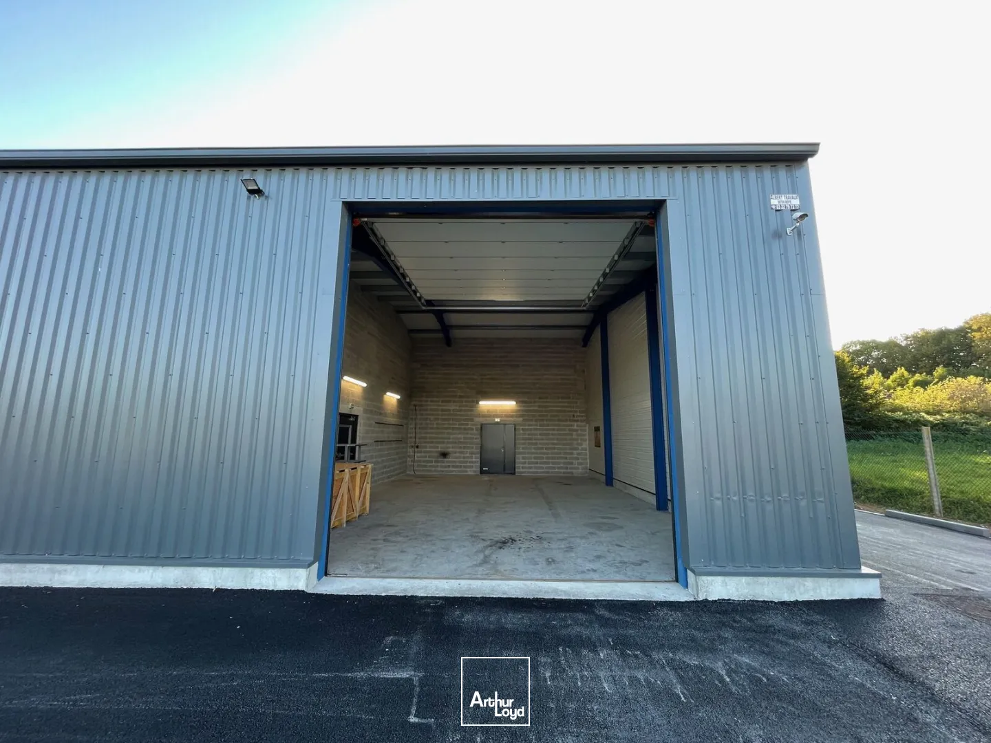 A VENDRE LOCAL D'ACTIVITÉ 483 M2 À RESSONS SUR MATZ - PROCHE A1