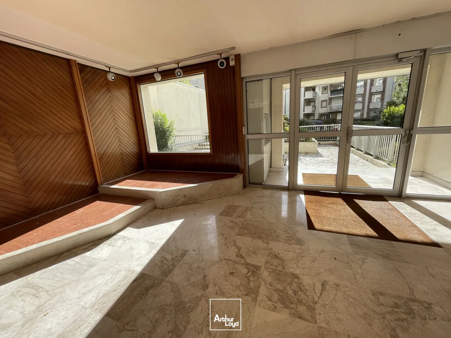 BUREAUX EN LOCATION-CENTRE VILLE-96 M2