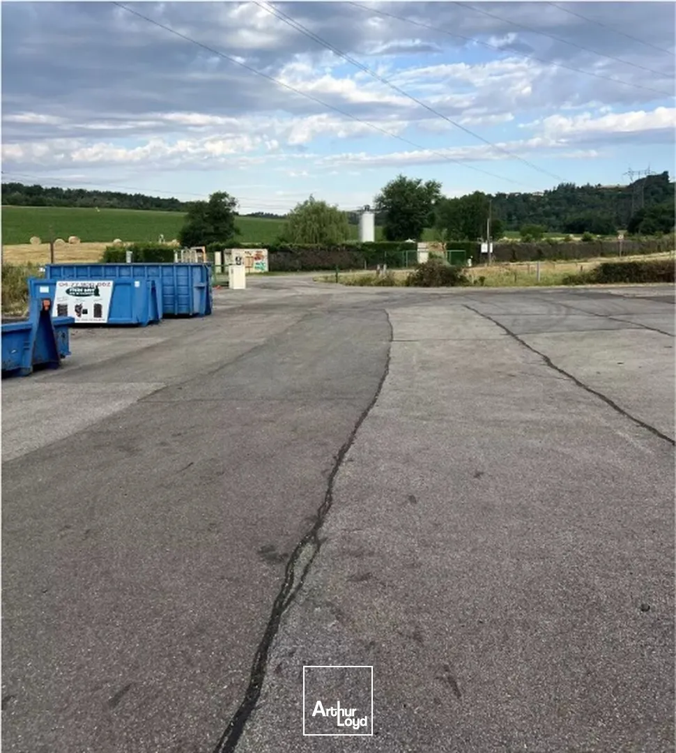 À LOUER : Local d'activité de 620 m² sur son terrain de 1 500 m² à Roche-la-Molière