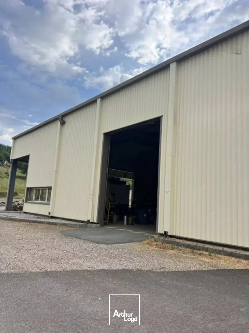 À LOUER : Local d'activité de 620 m² sur son terrain de 1 500 m² à Roche-la-Molière