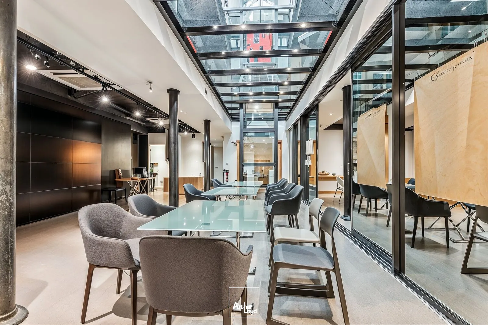 Bureaux indépendants rénovés - style industriel haut de gamme - Paris 10ème