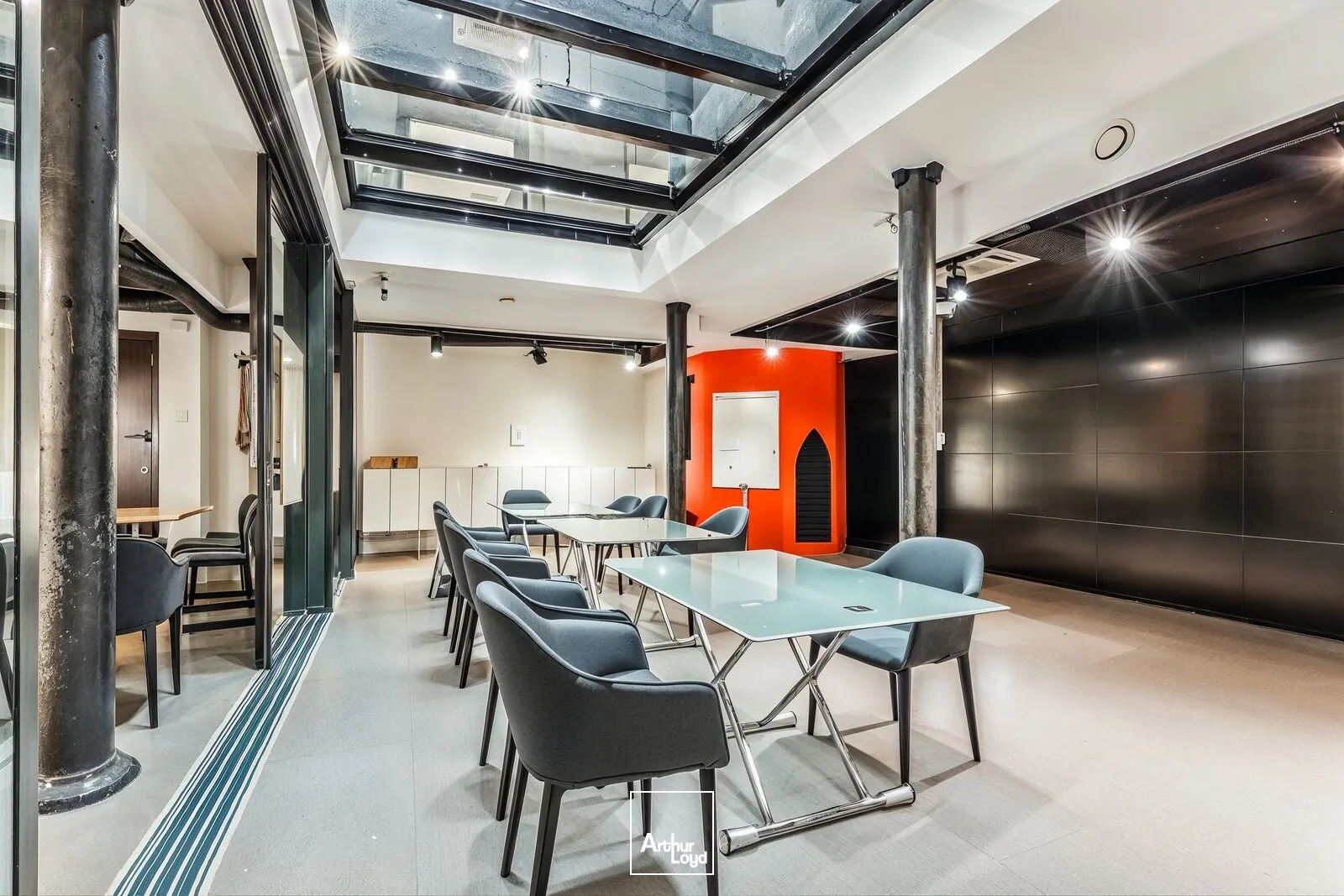 Bureaux indépendants rénovés - style industriel haut de gamme - Paris 10ème