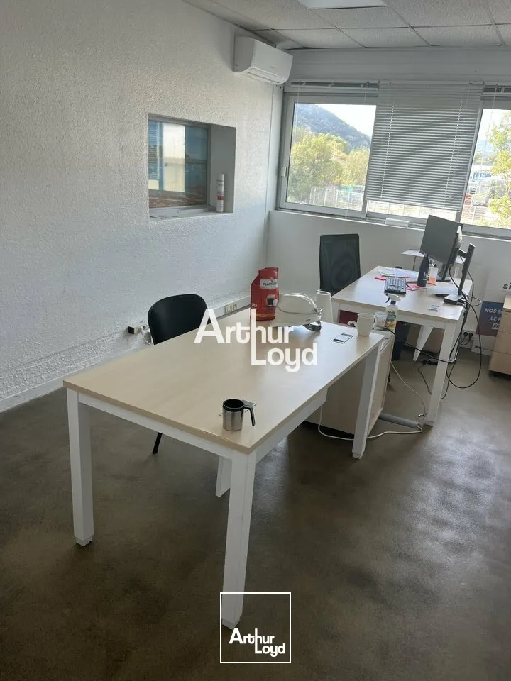 Location locaux mixtes 298 m² - Mandelieu