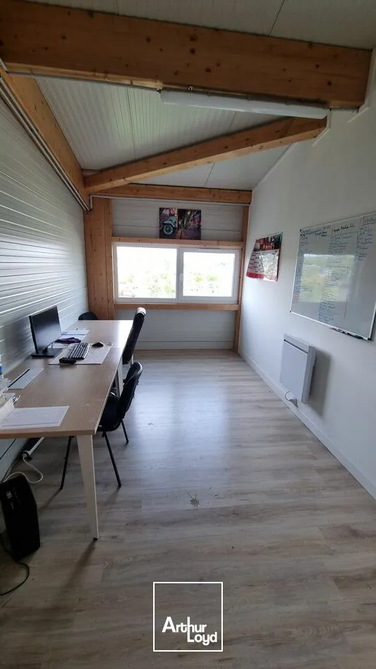 À louer  Poitiers Sud - Local d'activité de 145 m² dans une zone économique dynamique avec excellente accessibilité