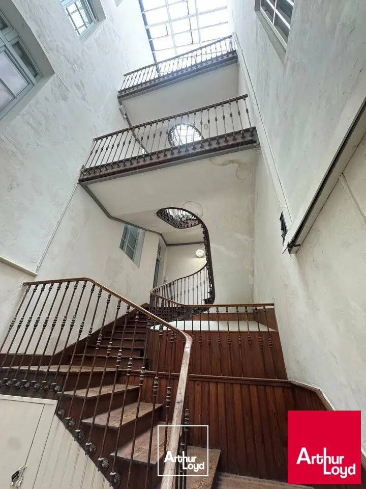 DAX rue piétonne - Local commercial avec grandes vitrines - IDEAL ENSEIGNE