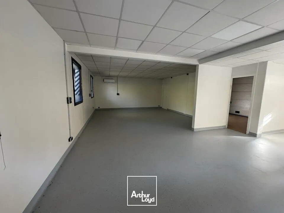 TOURS SUD SAINT-AVERTIN ECHANGEUR A10 - BUREAUX A LOUER 116 M² - GARAGE ET PARKING