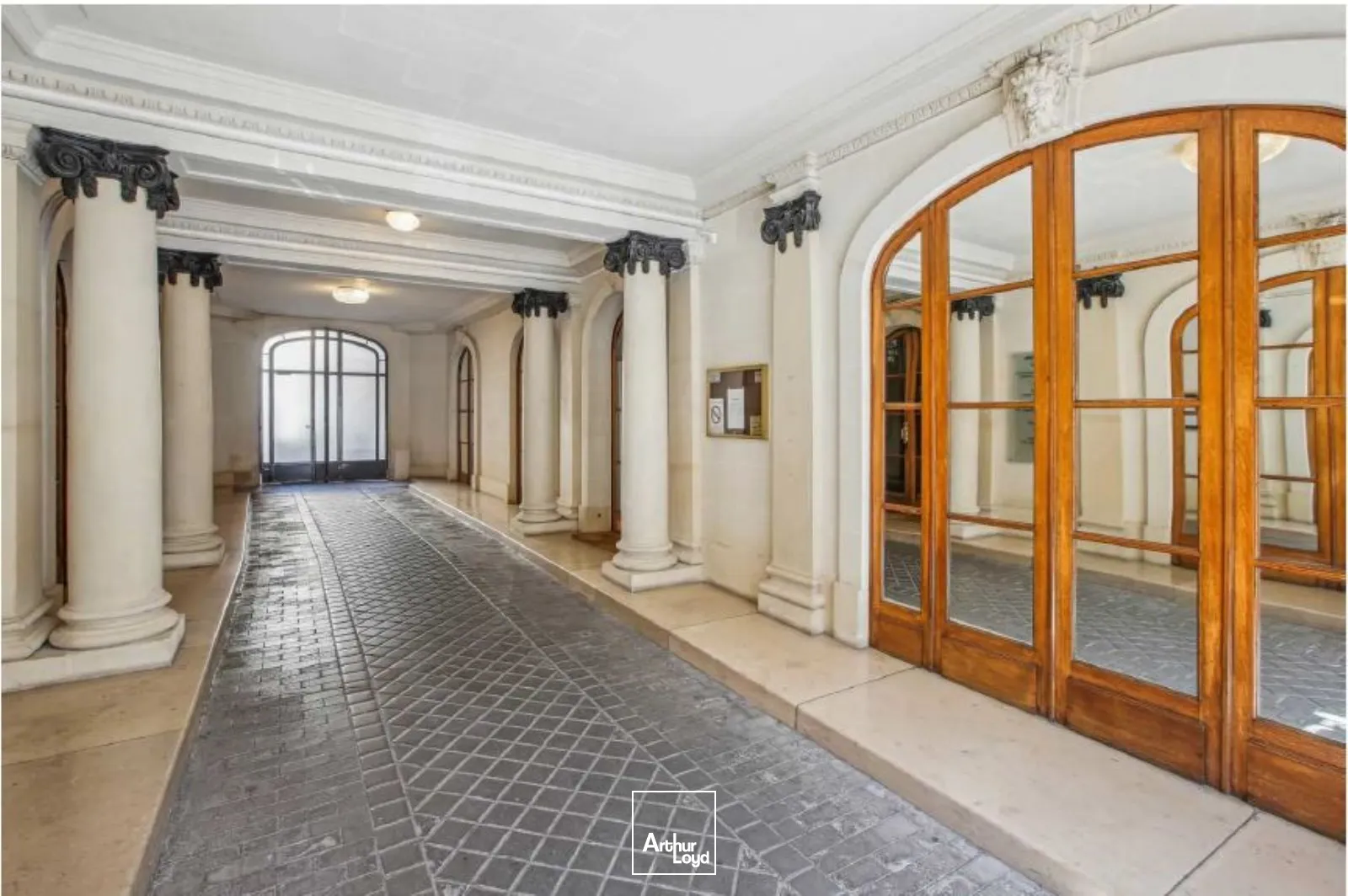 Bureaux à louer à Paris 17 - Espace de travail haussmannien de 280 m²