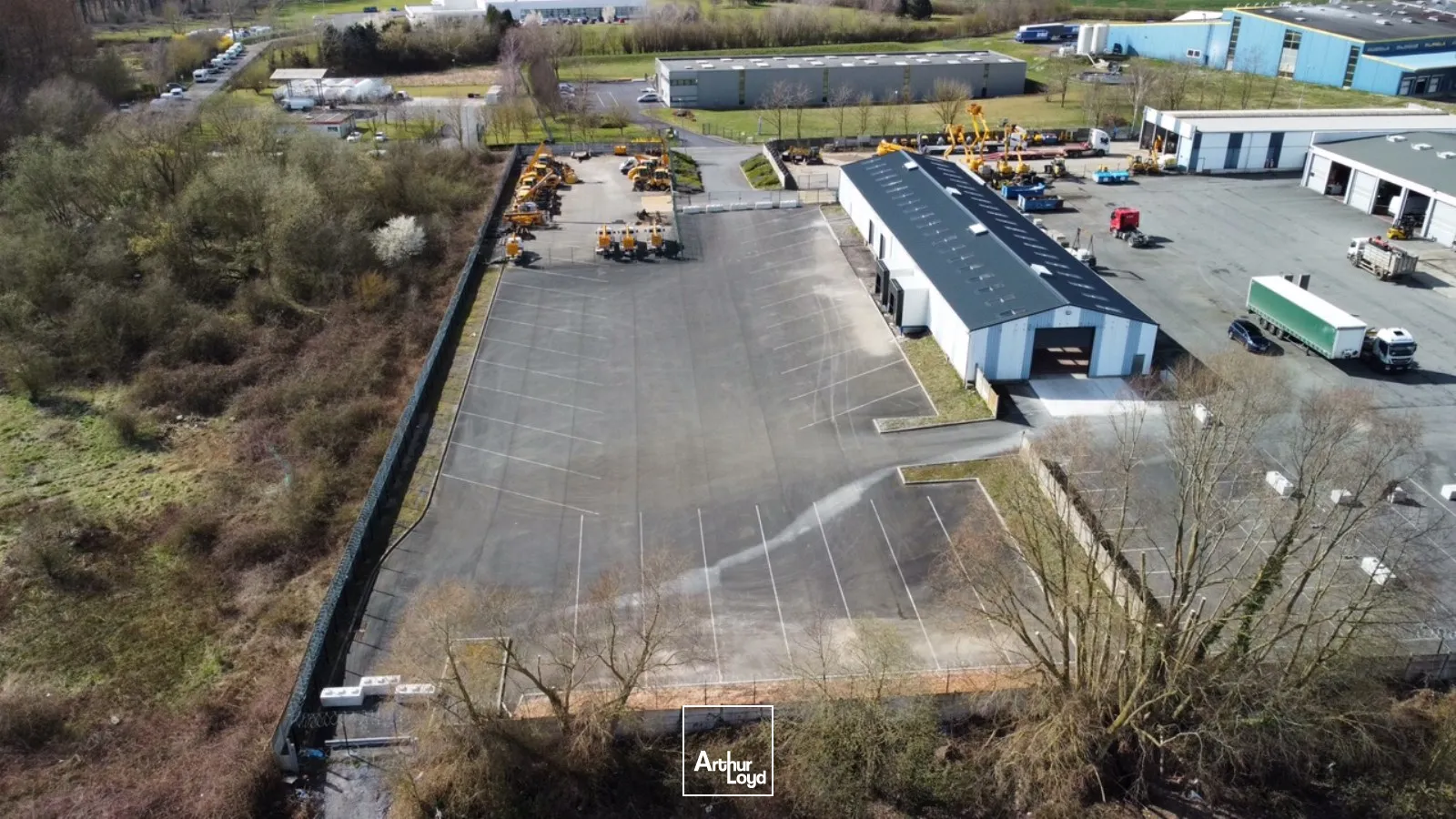 A Louer A vendre Entrepôt à Cambrai 