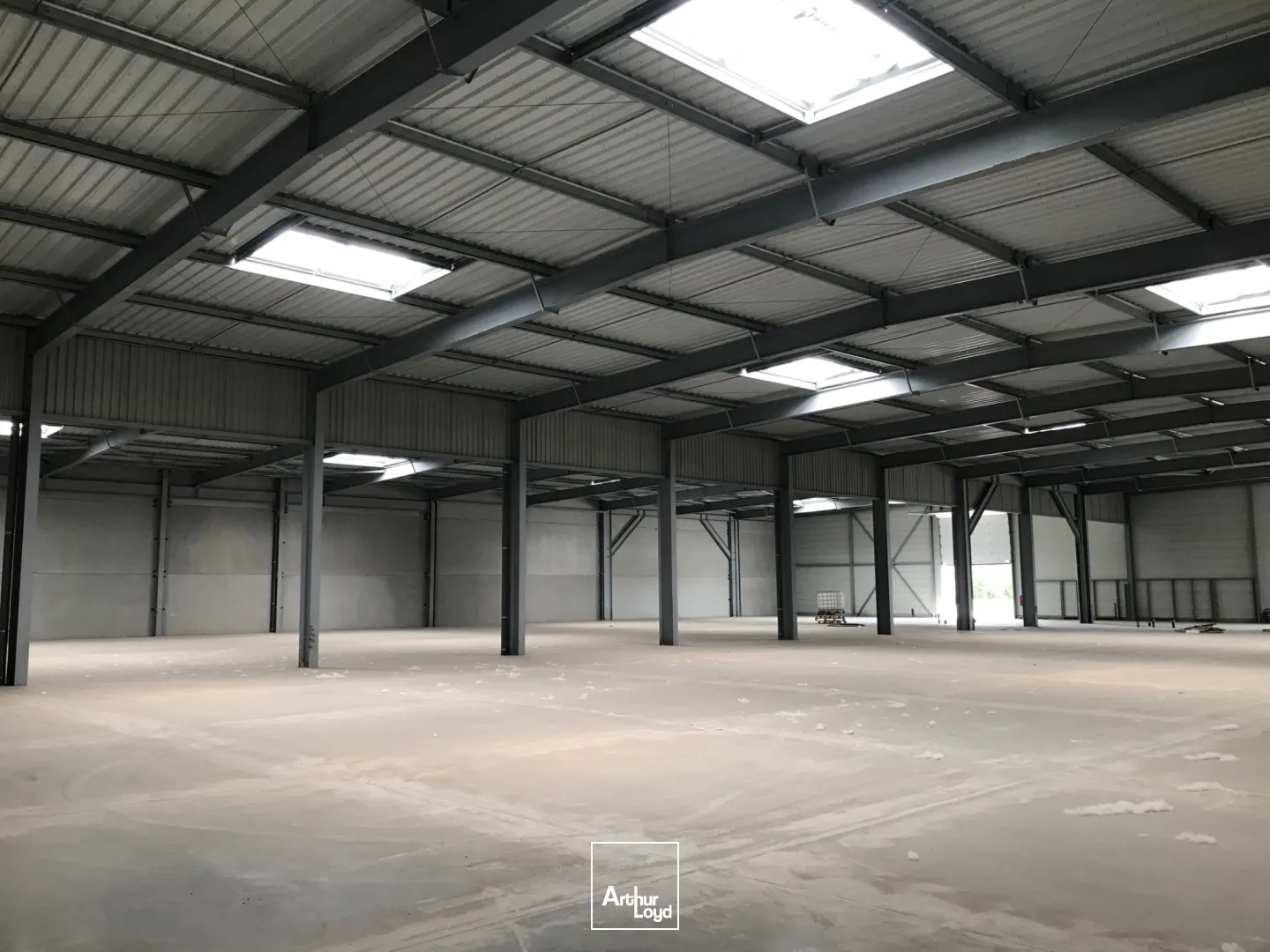 Entrepôt à louer à VALENCIENNES - SARS ET ROSIERES