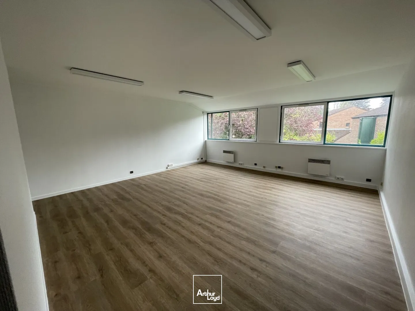 Bureaux à louer - VILLENEUVE D'ASCQ