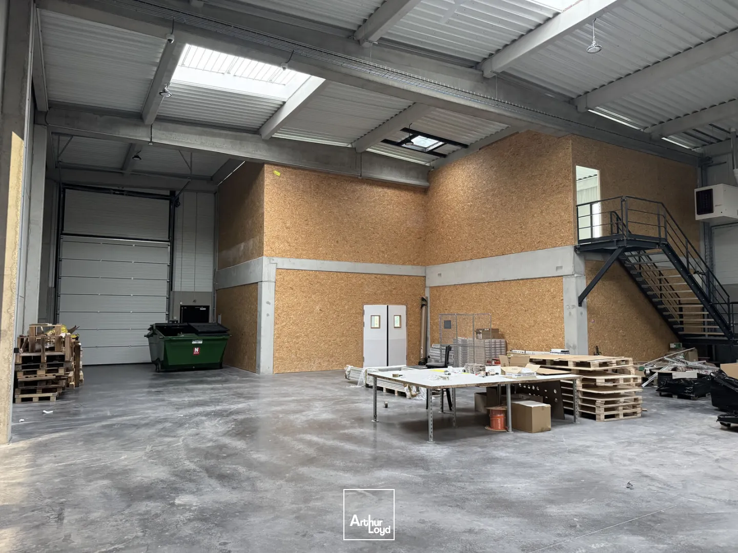 Entrepôt à louer à Avelin