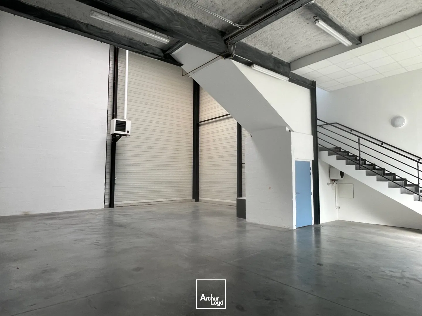 A LOUER A VENDRE entrepôts et bureaux à Valenciennes