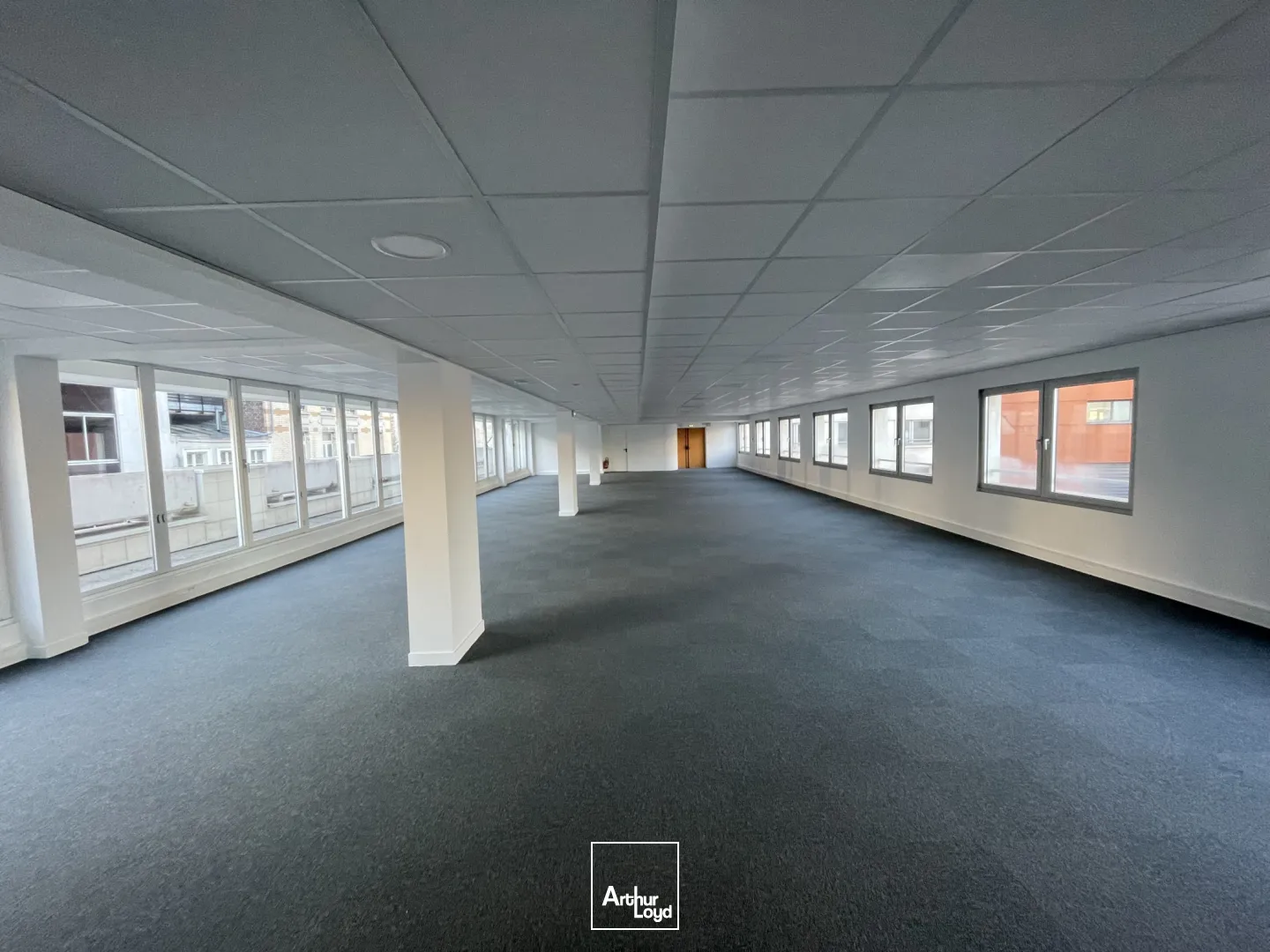 Bureaux rénovés avec terrasse à vendre dans le centre de Lille - Immeuble Caryatides 