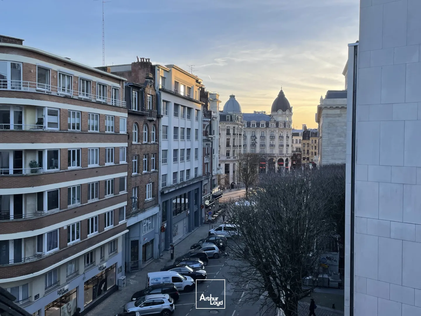 Bureaux rénovés avec terrasse à vendre dans le centre de Lille - Immeuble Caryatides 